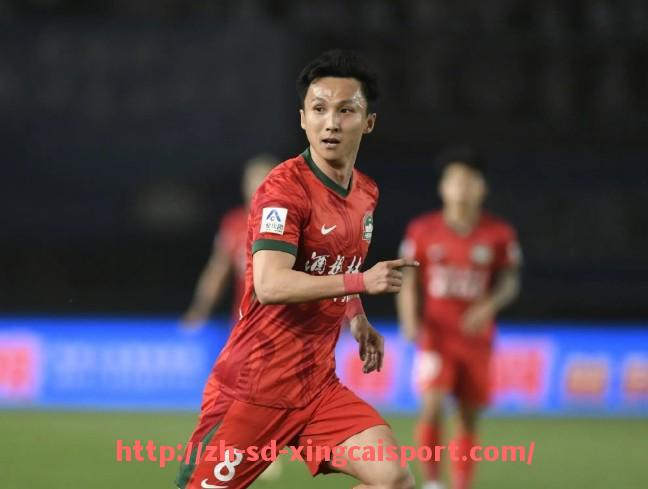 杏彩体育-英超热刺队12号球衣球员与历史背号